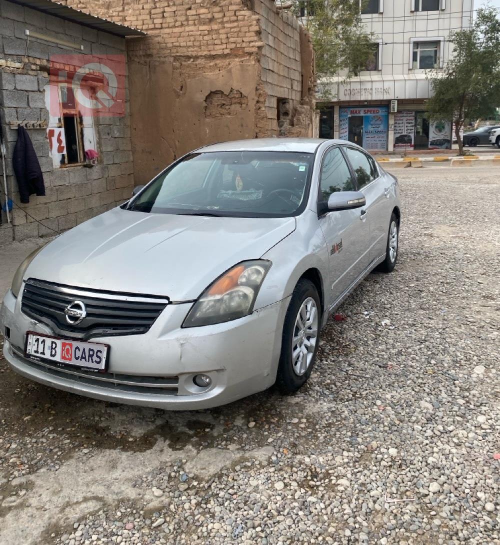 نيسان ألتيما
